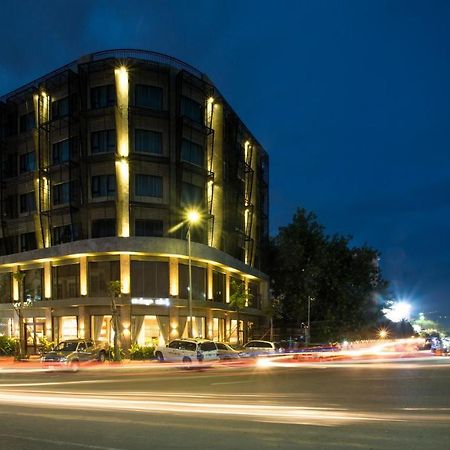Almond Hotel Bassac River Phnom Penh Exterior foto