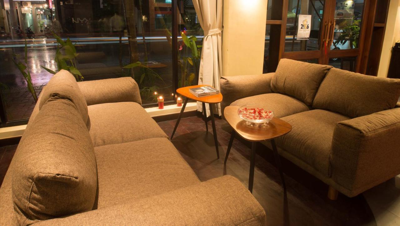 Almond Hotel Bassac River Phnom Penh Exterior foto